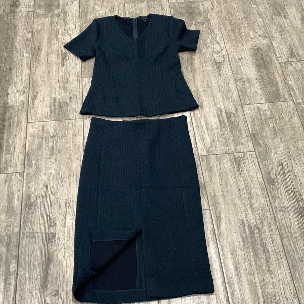 EUC Ann Taylor Quilted Skirt Set